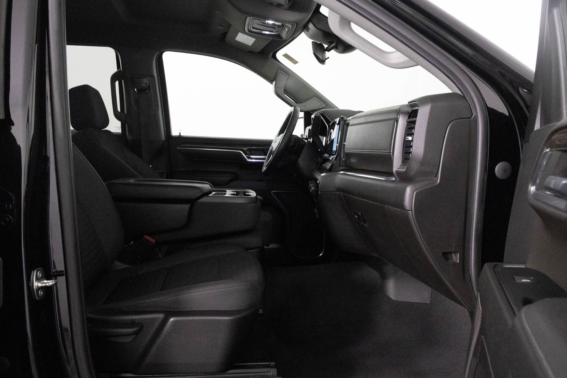 Used 2023 Chevrolet Silverado 1500 LT image 37