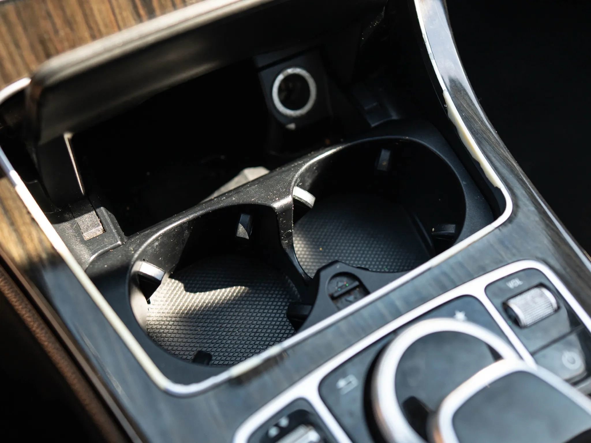 Used 2015 Mercedes-Benz C 300 Sedan image 30