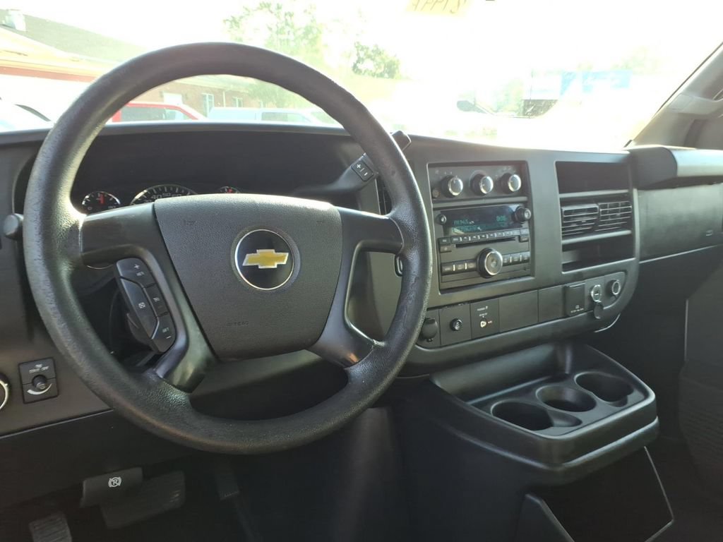 Used 2016 Chevrolet Express 2500 RWD image 16