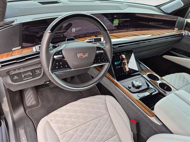 Used 2025 Cadillac Escalade Sport Platinum w/ LPO, ONYX Package RWD image 11