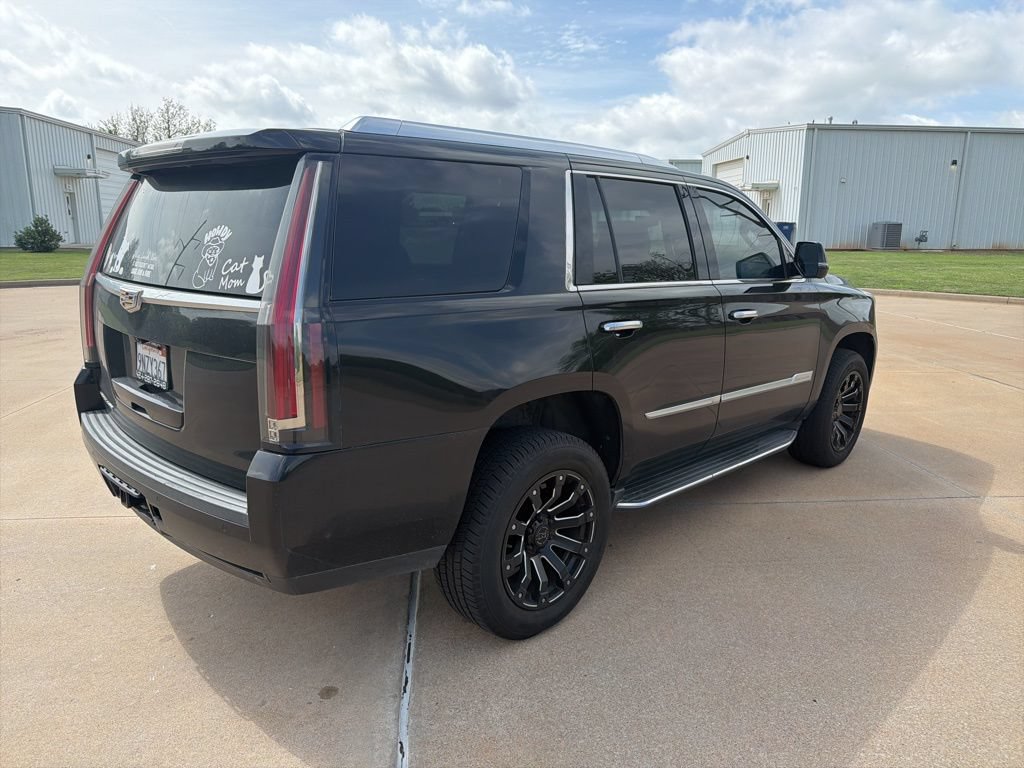 Used 2020 Cadillac Escalade Luxury AWD/4WD image 4