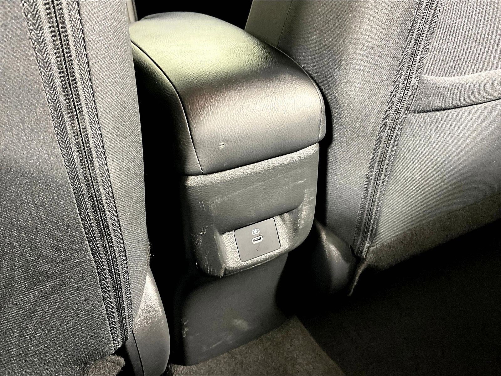Certified 2023 Nissan Versa SV FWD image 10