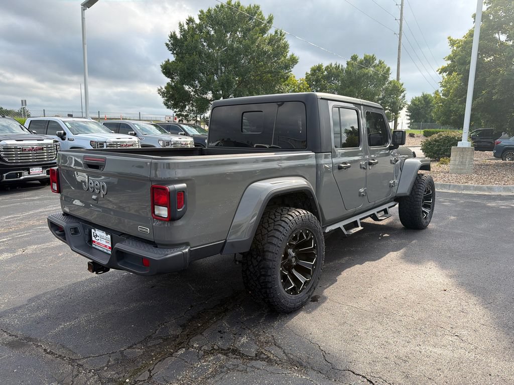 Used 2021 Jeep Gladiator Overland AWD/4WD image 5