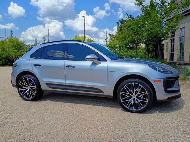 Used 2022 Porsche Macan AWD/4WD image 19