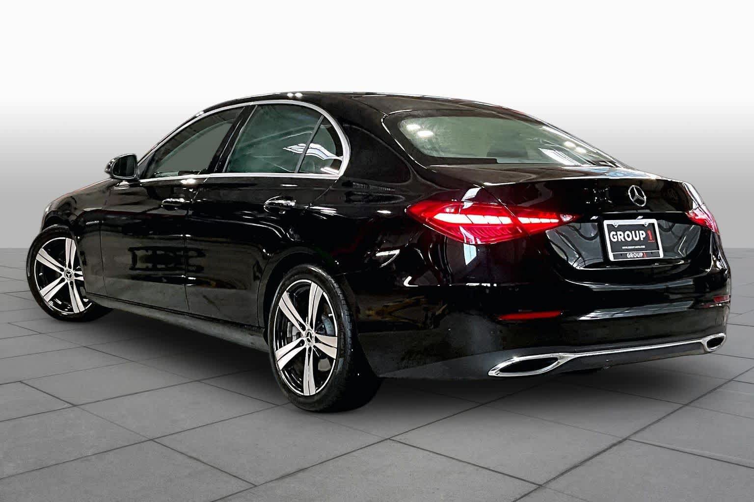 Used 2022 Mercedes-Benz C 300 4MATIC Sedan image 12