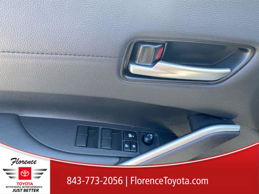 Used 2024 Toyota Corolla Cross XLE w/ Convenience Package image 24