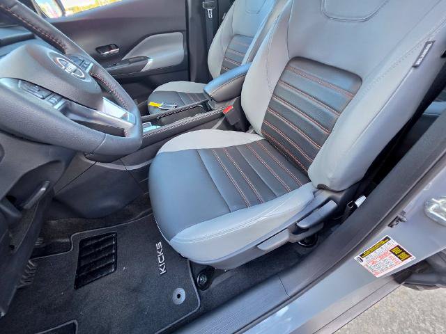 Certified 2024 Nissan Kicks SR w/ SR Premium Package FWD image 15