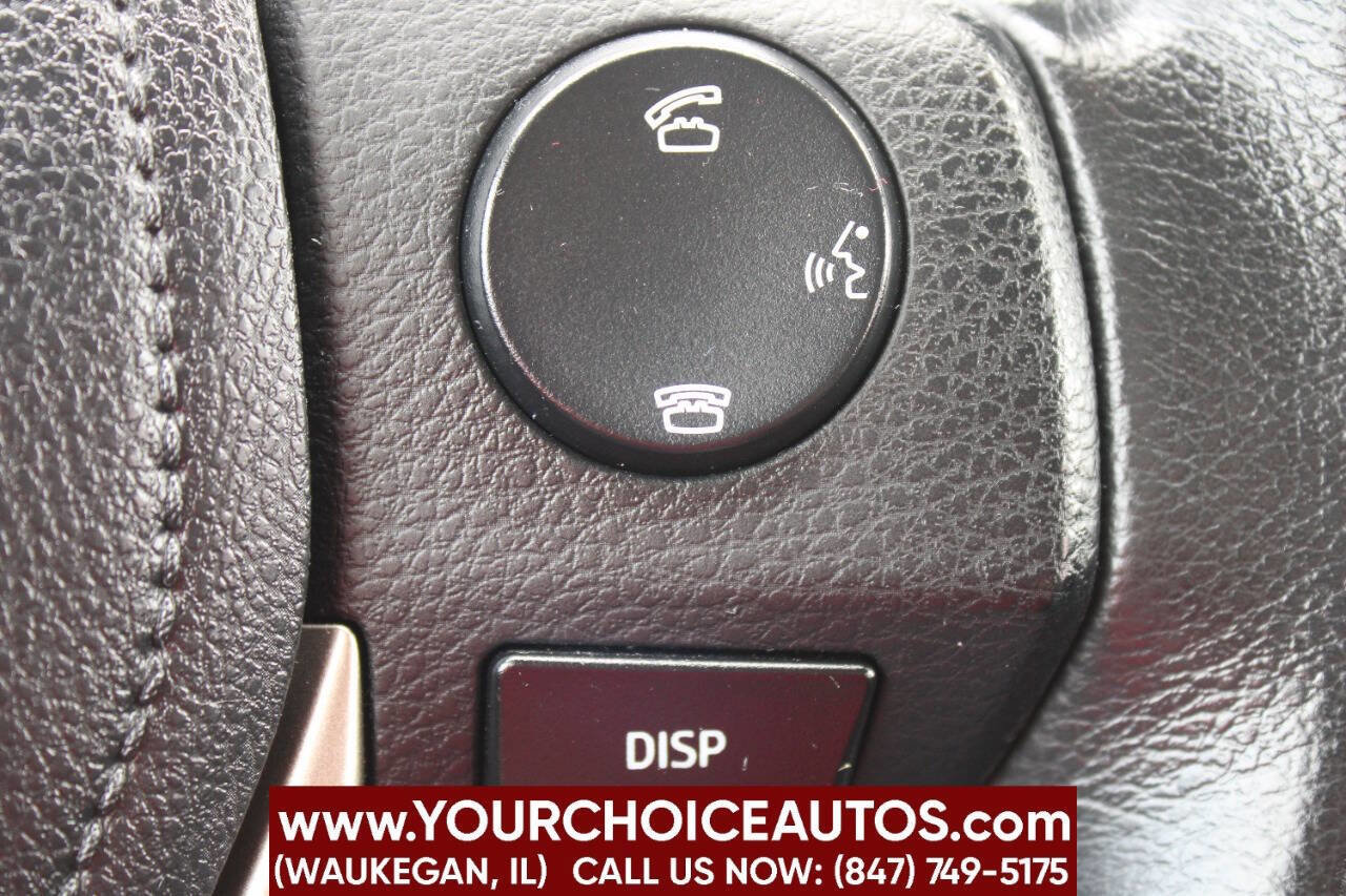 Used 2014 Toyota RAV4 Limited image 25