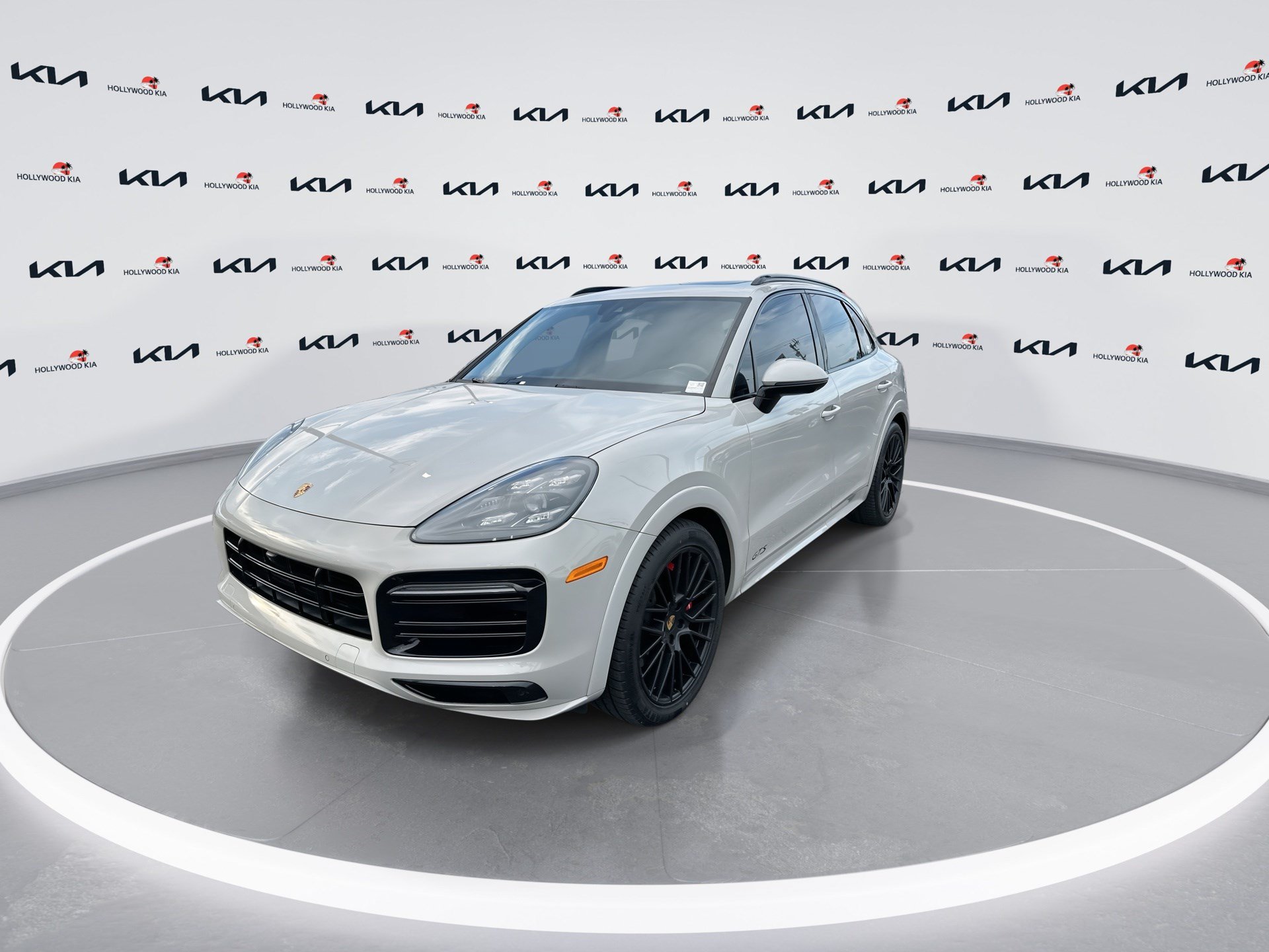 Used 2021 Porsche Cayenne GTS AWD/4WD image 4