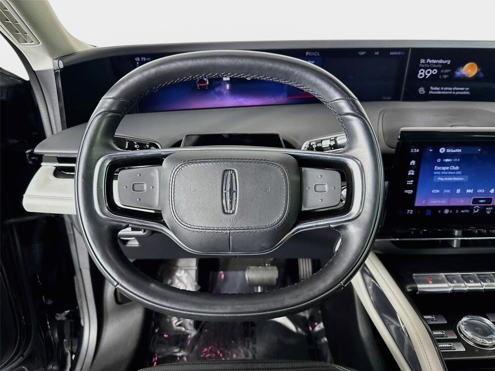 Used 2024 Lincoln Nautilus Reserve AWD/4WD image 13