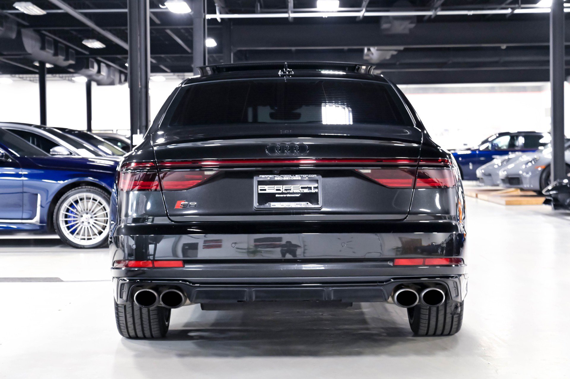 Used 2022 Audi S8 AWD/4WD image 15
