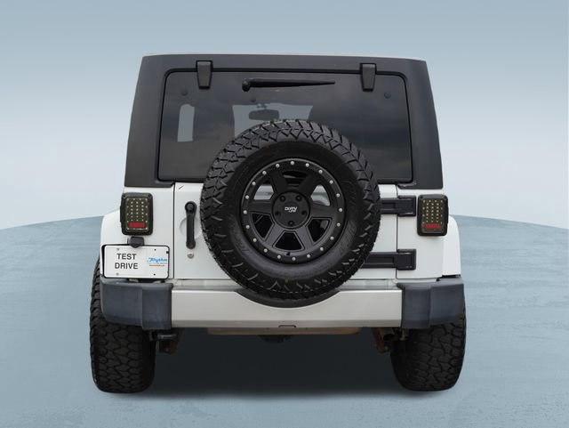 Used 2018 Jeep Wrangler Unlimited Sahara AWD/4WD image 7