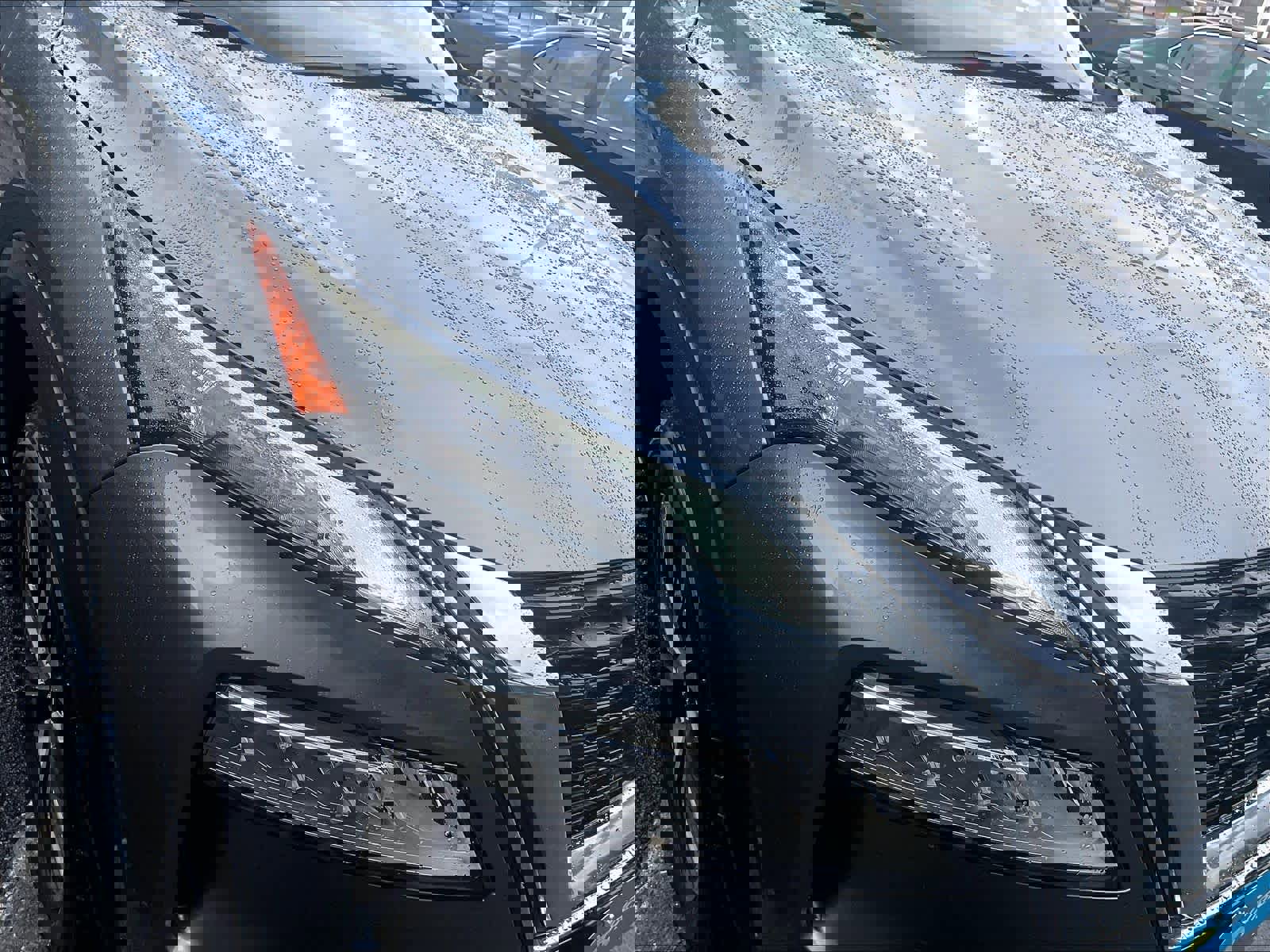 Used 2023 Nissan Rogue SV image 32