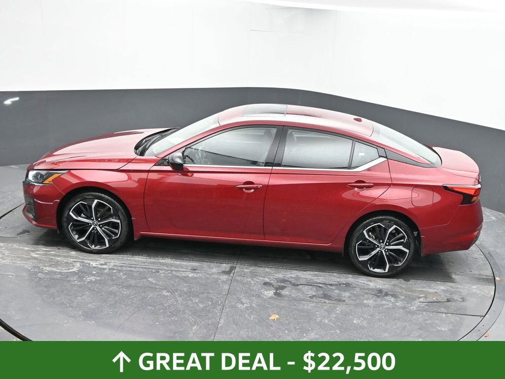 Used 2024 Nissan Altima 2.5 SR w/ SR Premium Package image 45