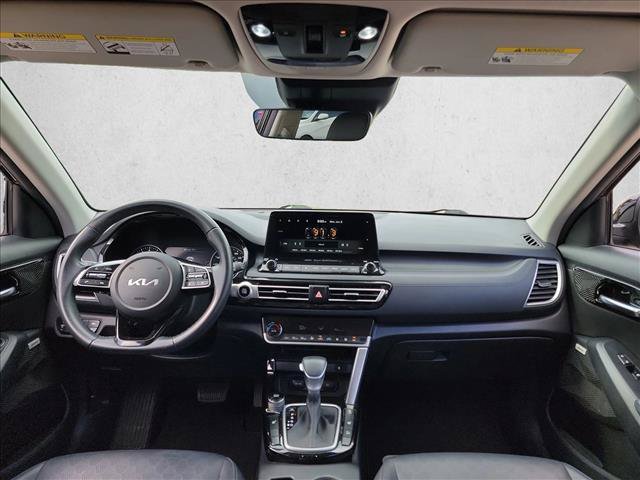 Used 2022 Kia Seltos SX w/ Sunroof Package AWD/4WD image 18