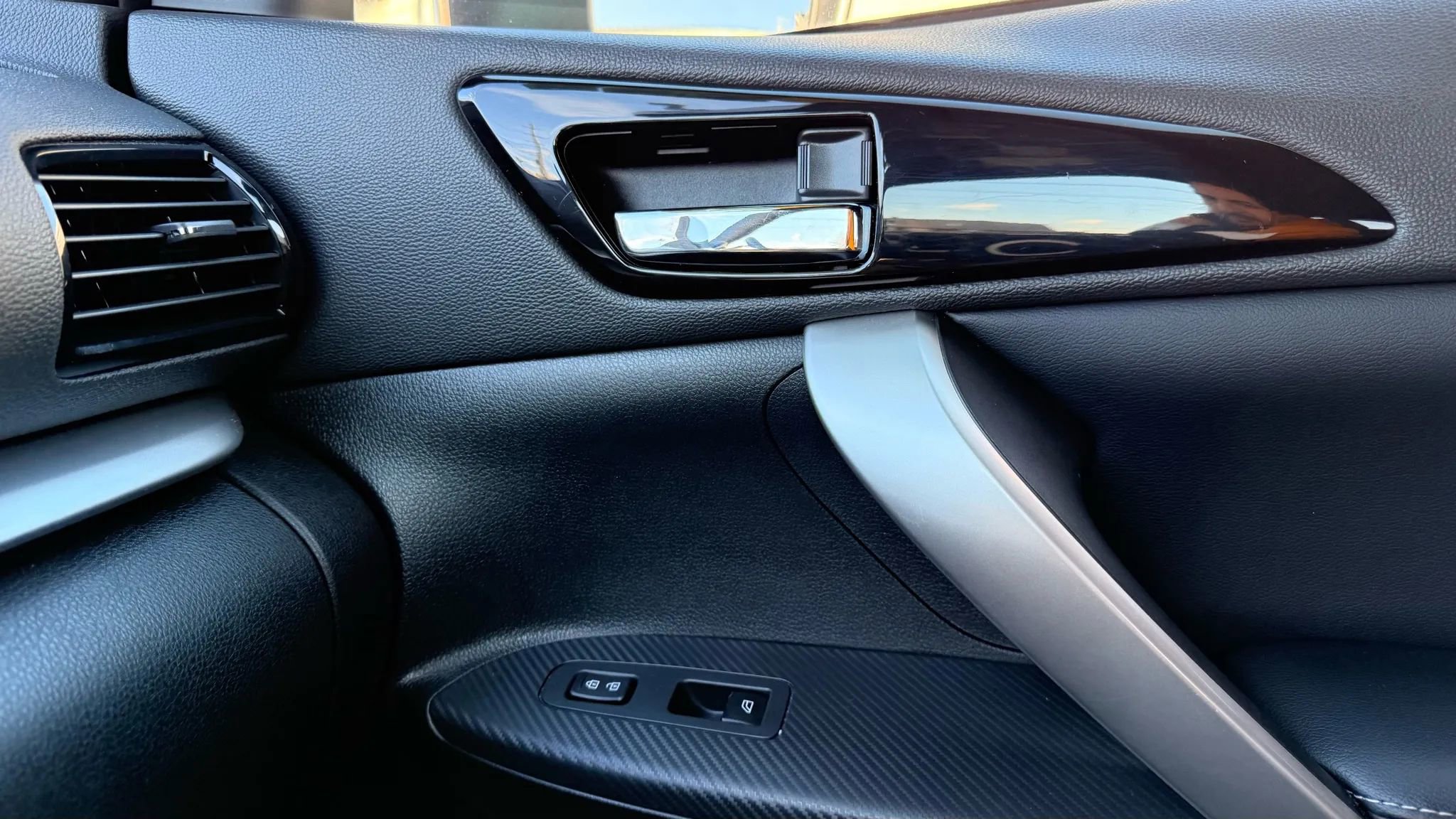 Used 2024 Mitsubishi Eclipse Cross SEL image 10