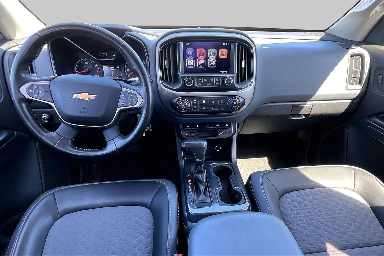 Used 2015 Chevrolet Colorado Z71 AWD/4WD image 13