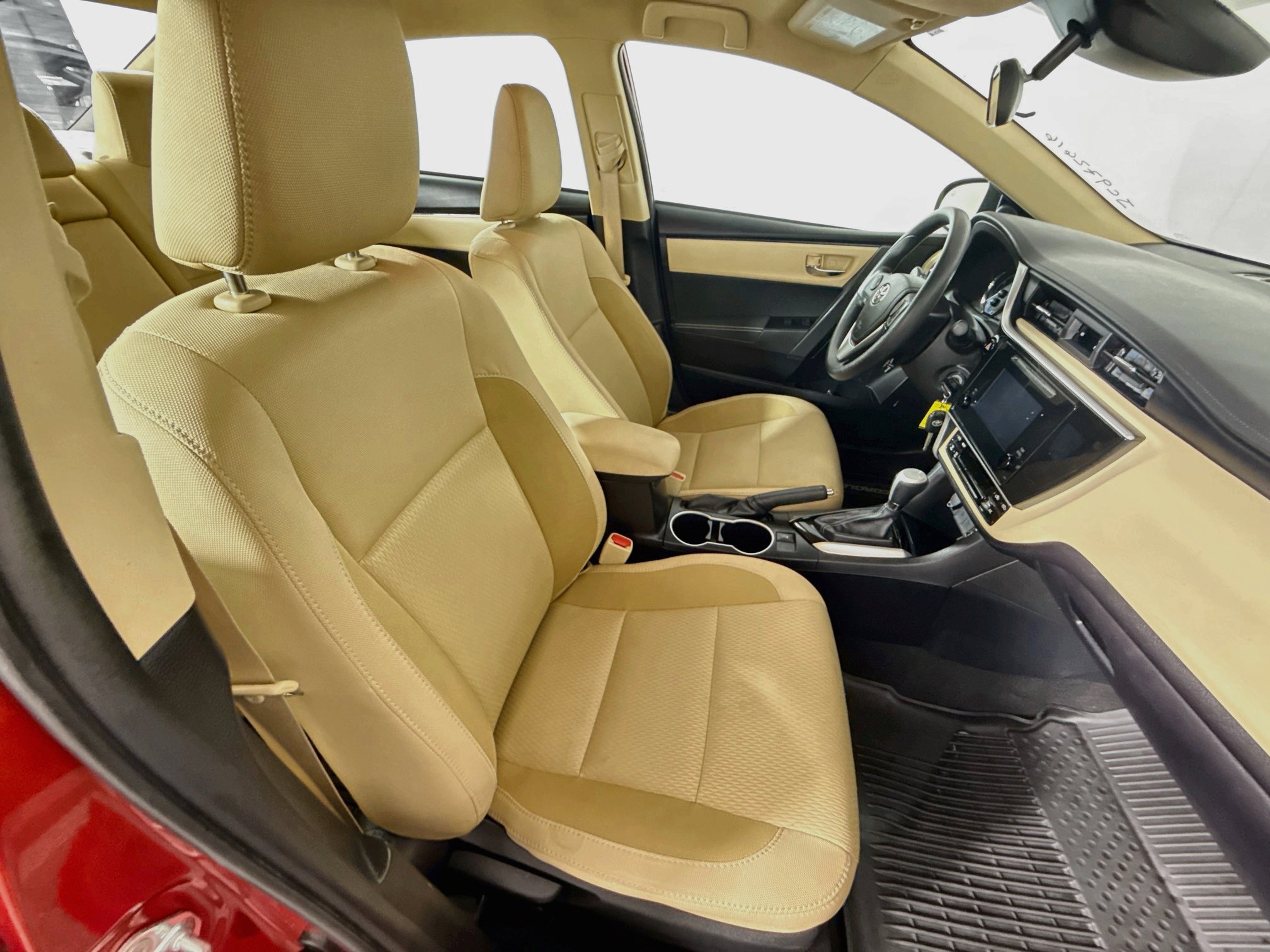 Certified 2018 Toyota Corolla LE FWD image 25