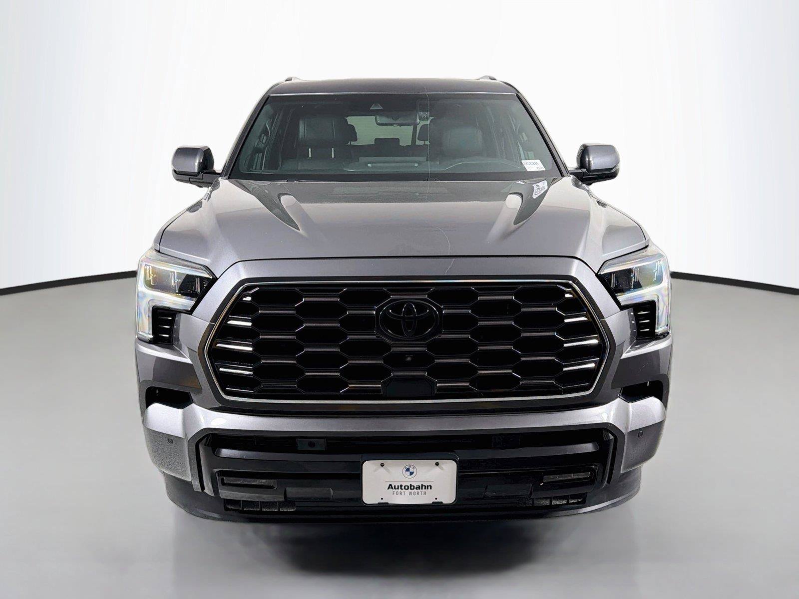 Used 2024 Toyota Sequoia Platinum AWD/4WD image 2