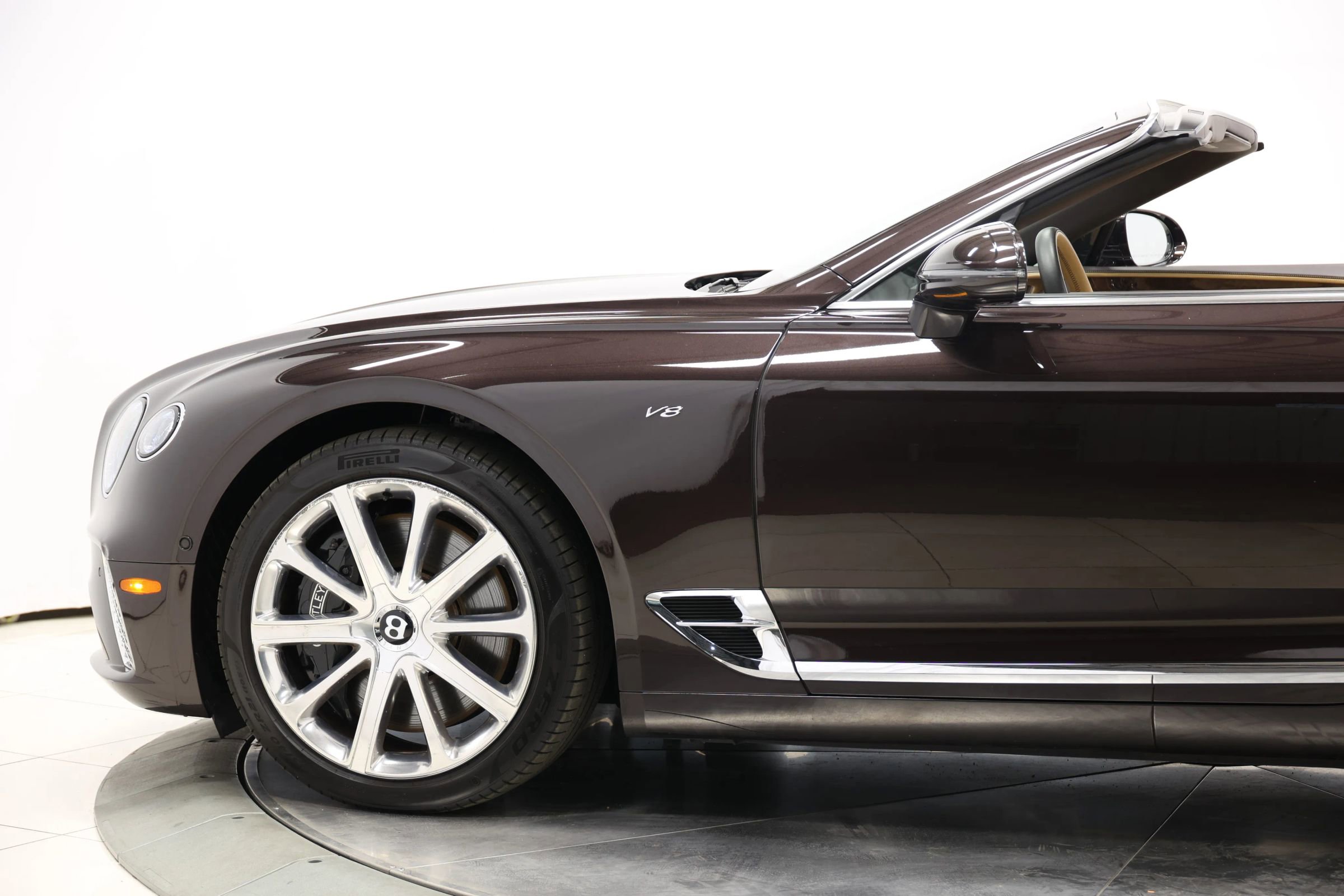 Used 2021 Bentley Continental GT image 9
