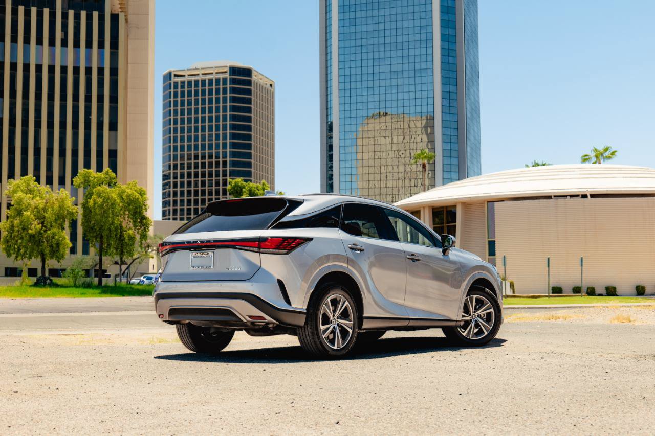 Used 2023 Lexus RX 350 Premium w/ Cold Area Package FWD image 8