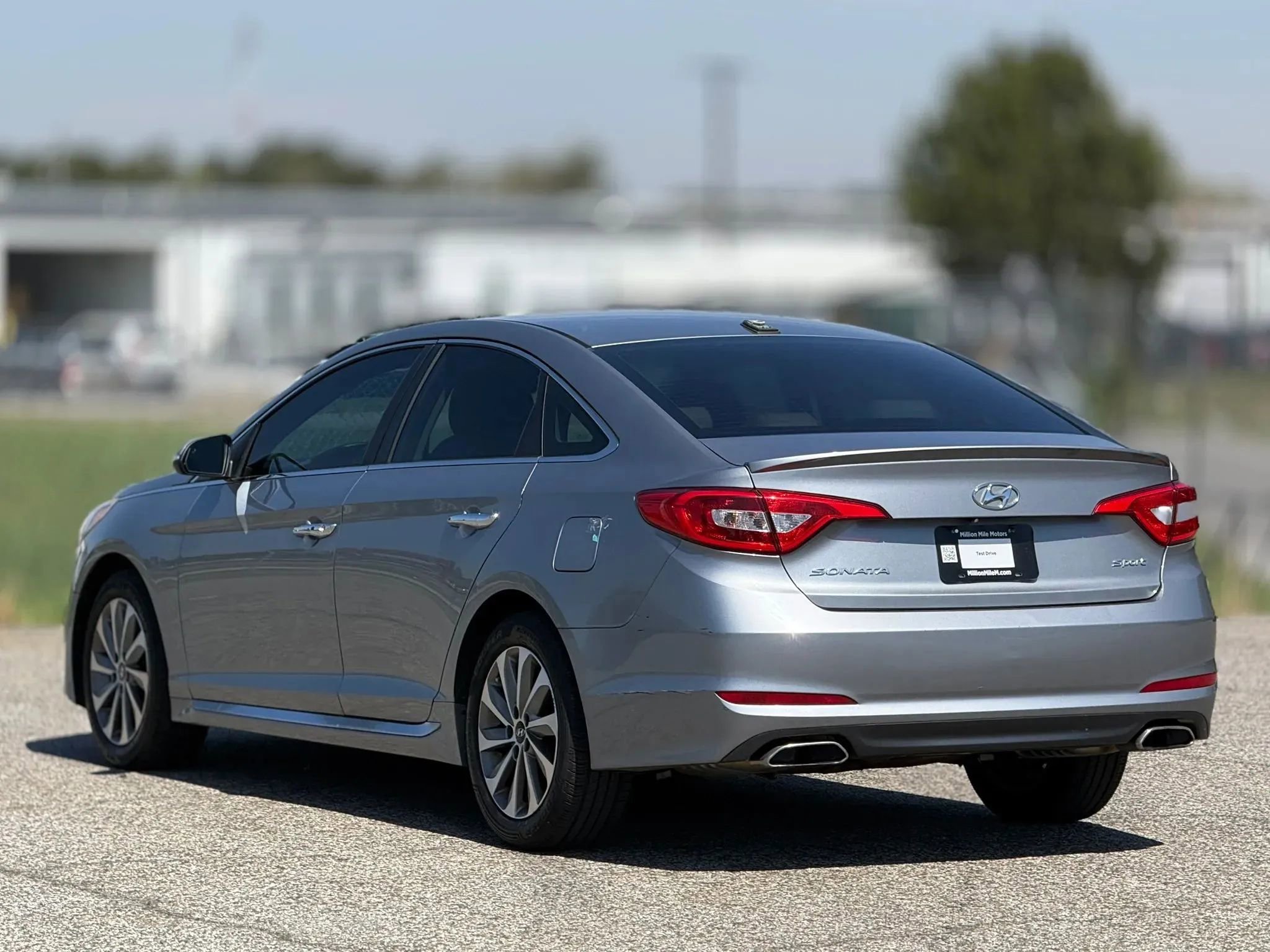 Used 2015 Hyundai Sonata Sport w/ Option Group 03 image 10