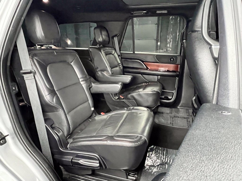 Used 2021 Lincoln Navigator Reserve AWD/4WD image 16