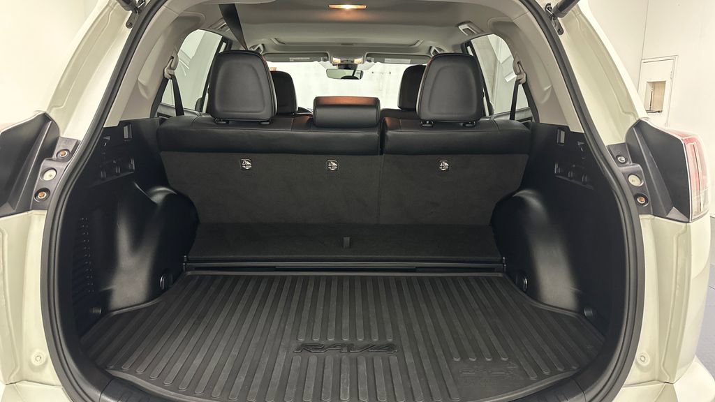 Used 2018 Toyota RAV4 Limited w/ Carpet Mat Package image 12