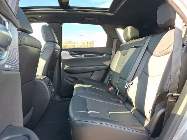 Certified 2025 Cadillac XT5 Premium Luxury image 8