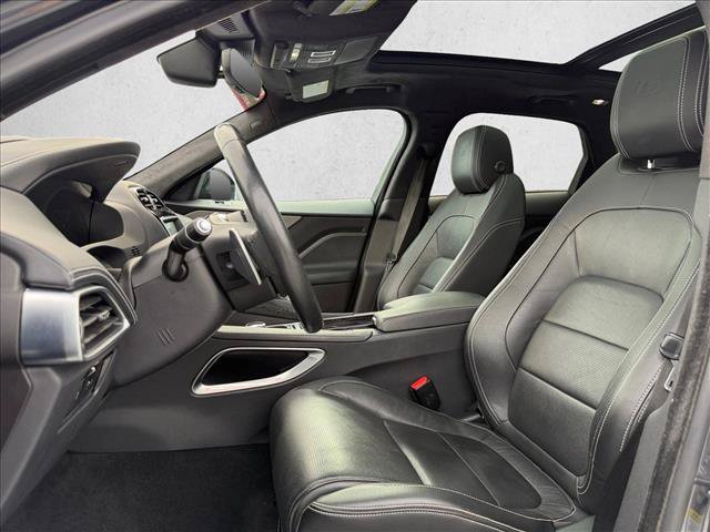 Used 2019 Jaguar F-PACE S AWD/4WD image 17