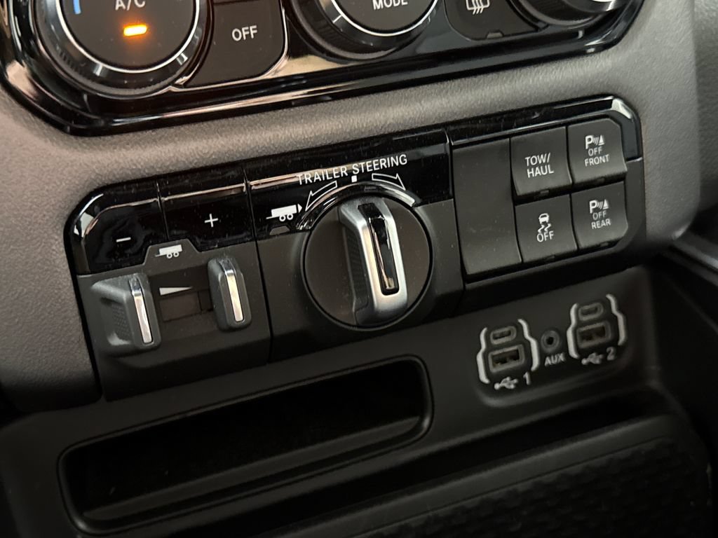 Used 2022 RAM 1500 Big Horn AWD/4WD image 20
