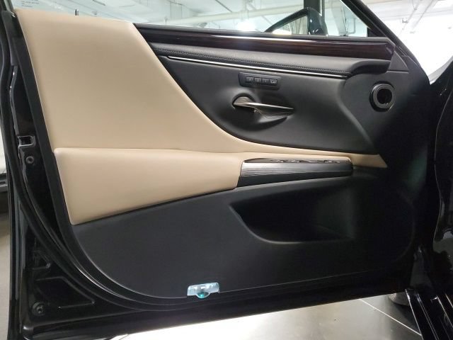 Used 2021 Lexus ES 250 w/ Premium Package AWD/4WD image 13