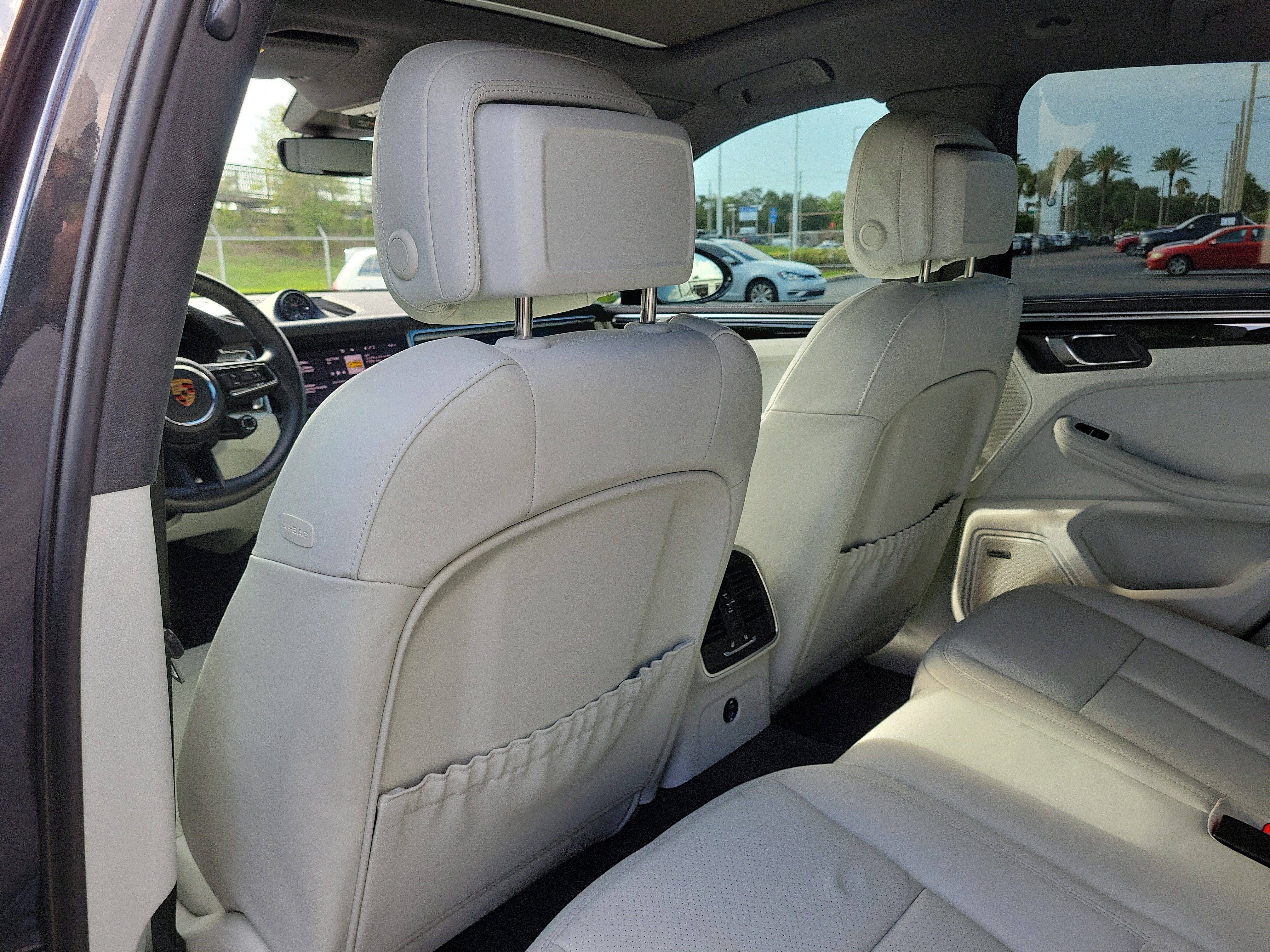 Used 2024 Porsche Macan S AWD/4WD image 11