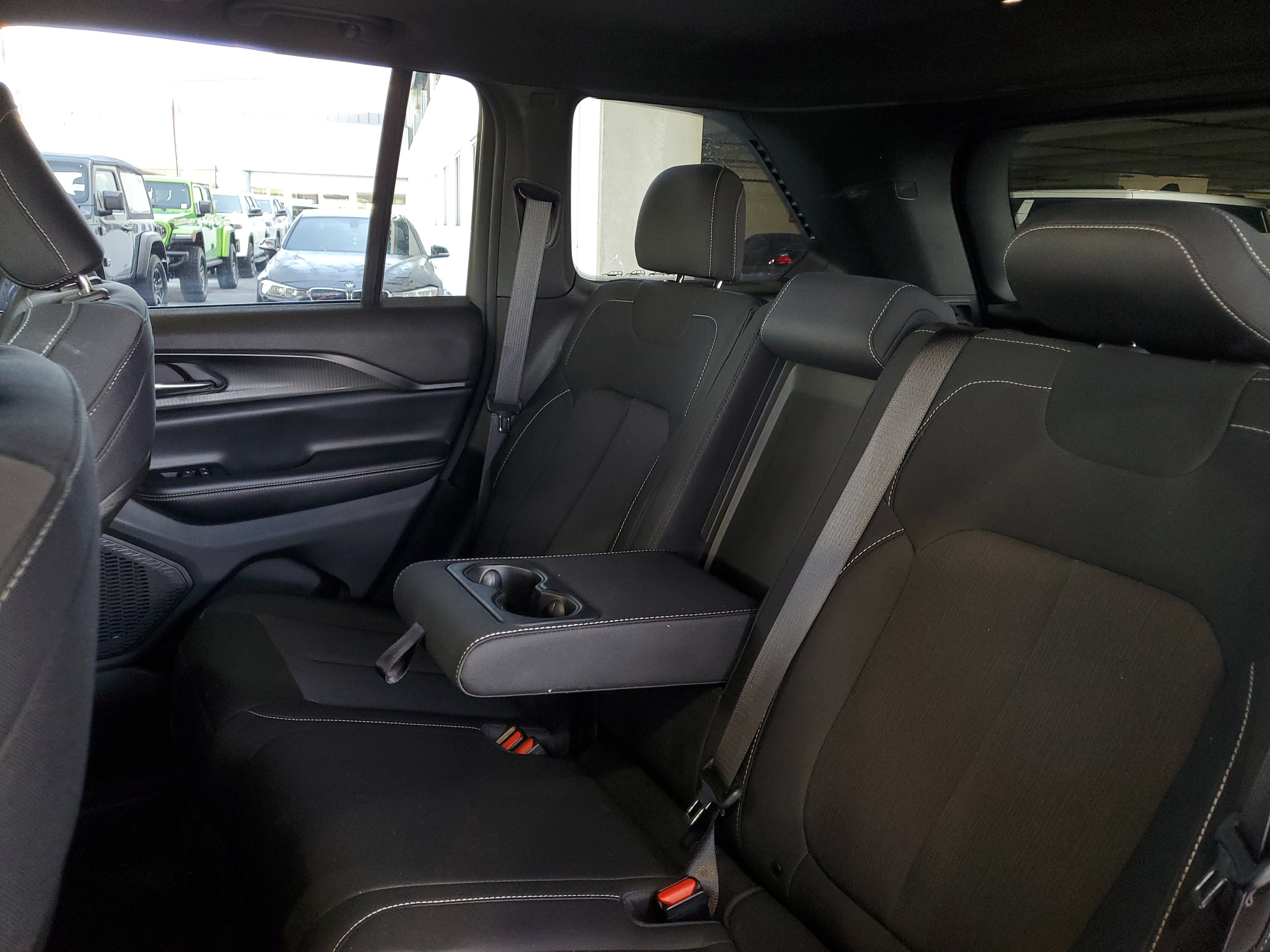 Certified 2024 Jeep Grand Cherokee Laredo X w/ Trailer Tow Package AWD/4WD image 6