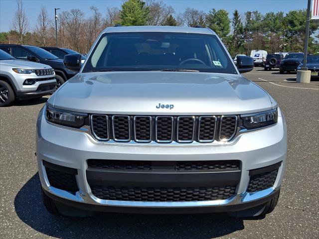 Certified 2023 Jeep Grand Cherokee L Laredo w/ MOPAR Finishing Package AWD/4WD image 8