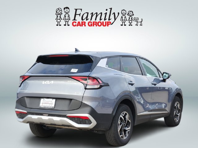Used 2025 Kia Sportage LX AWD/4WD image 4