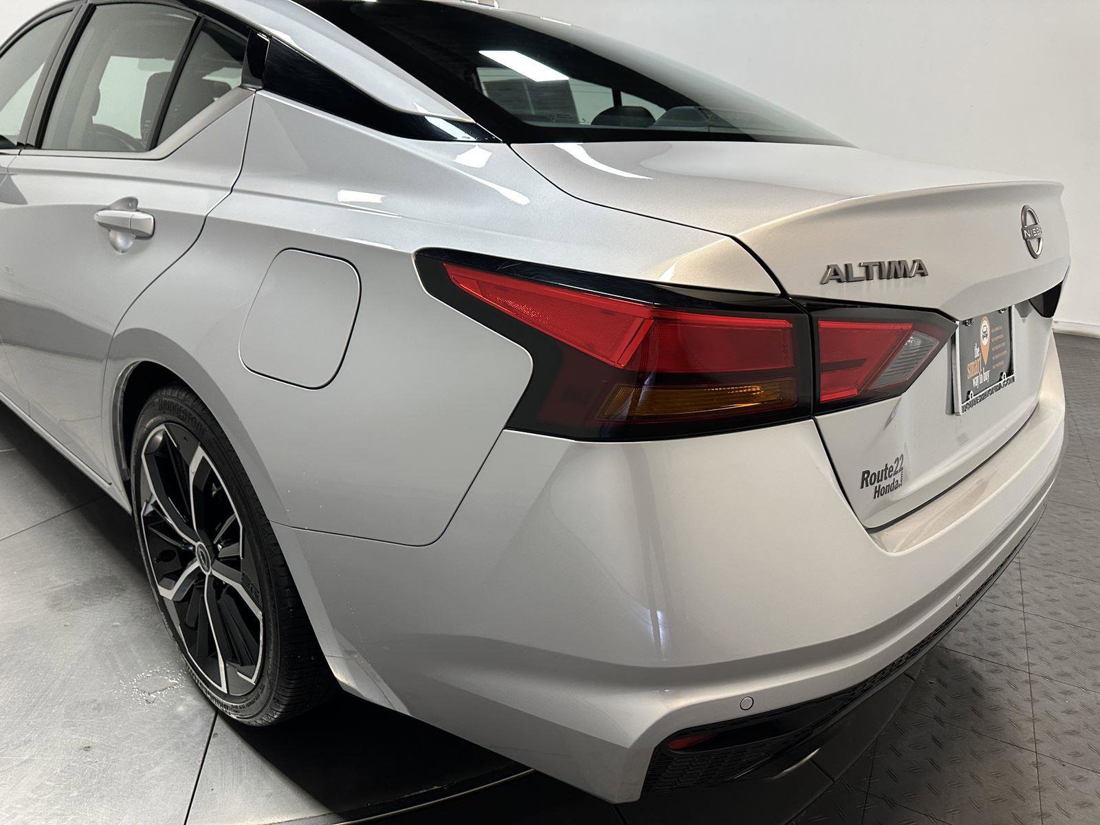 Used 2024 Nissan Altima 2.5 SR image 10