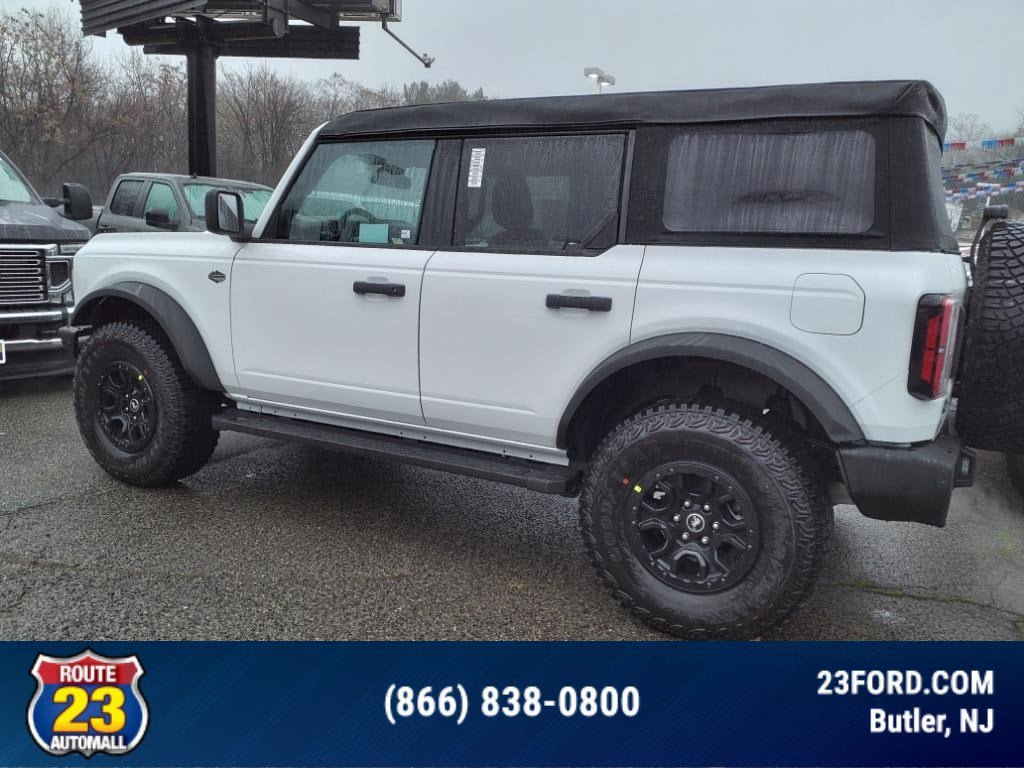 New 2023 Ford Bronco Wildtrak AWD/4WD image 3