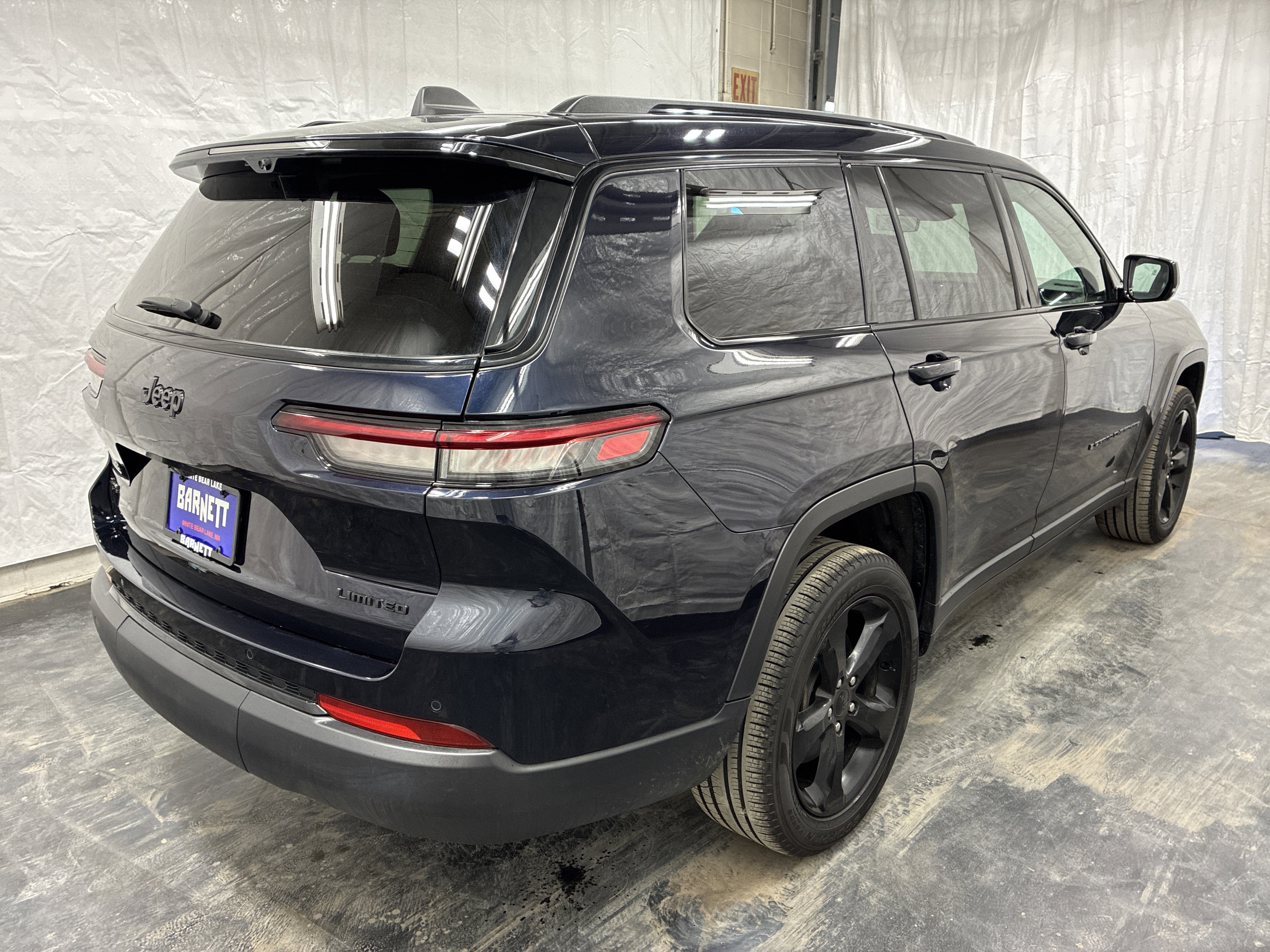 Certified 2024 Jeep Grand Cherokee L Limited w/ Luxury Tech Group II AWD/4WD image 5