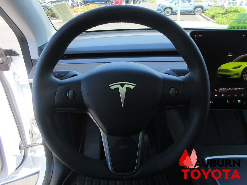 Used 2023 Tesla Model Y Long Range image 37