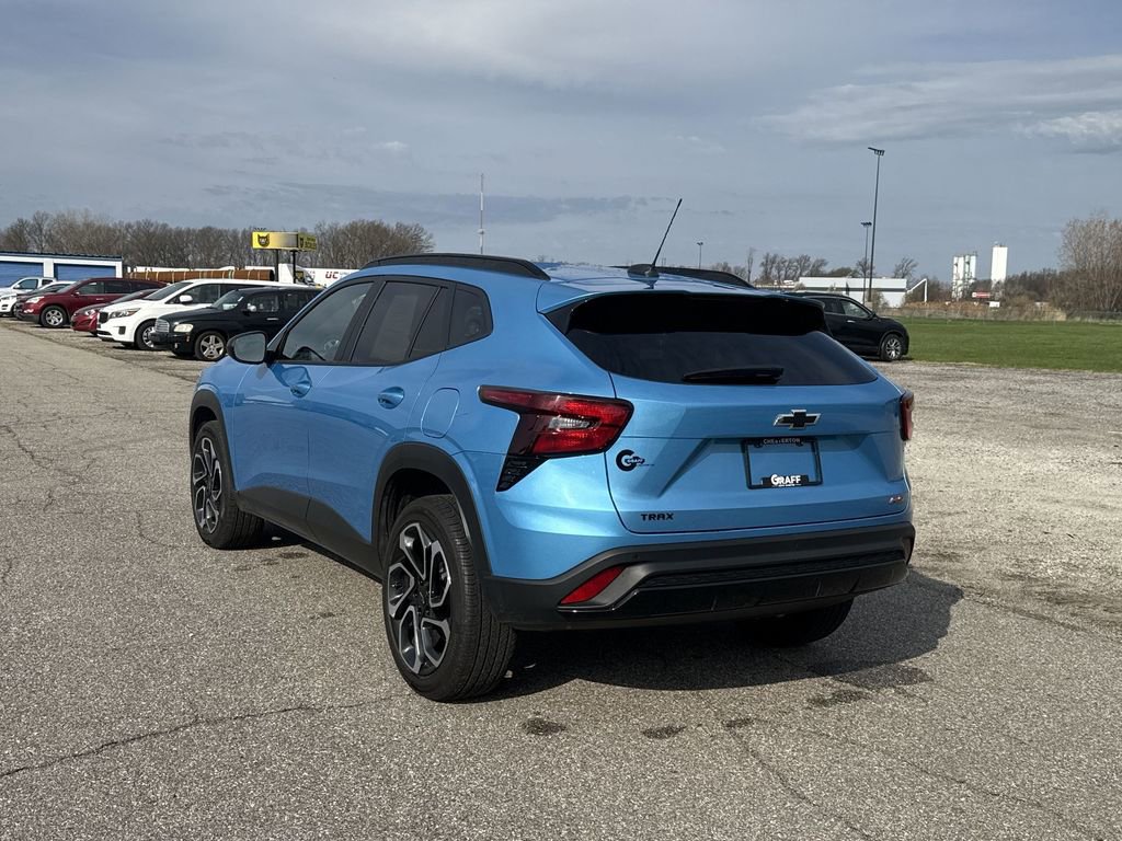 Certified 2025 Chevrolet Trax RS w/ Driver Confidence Package image 6