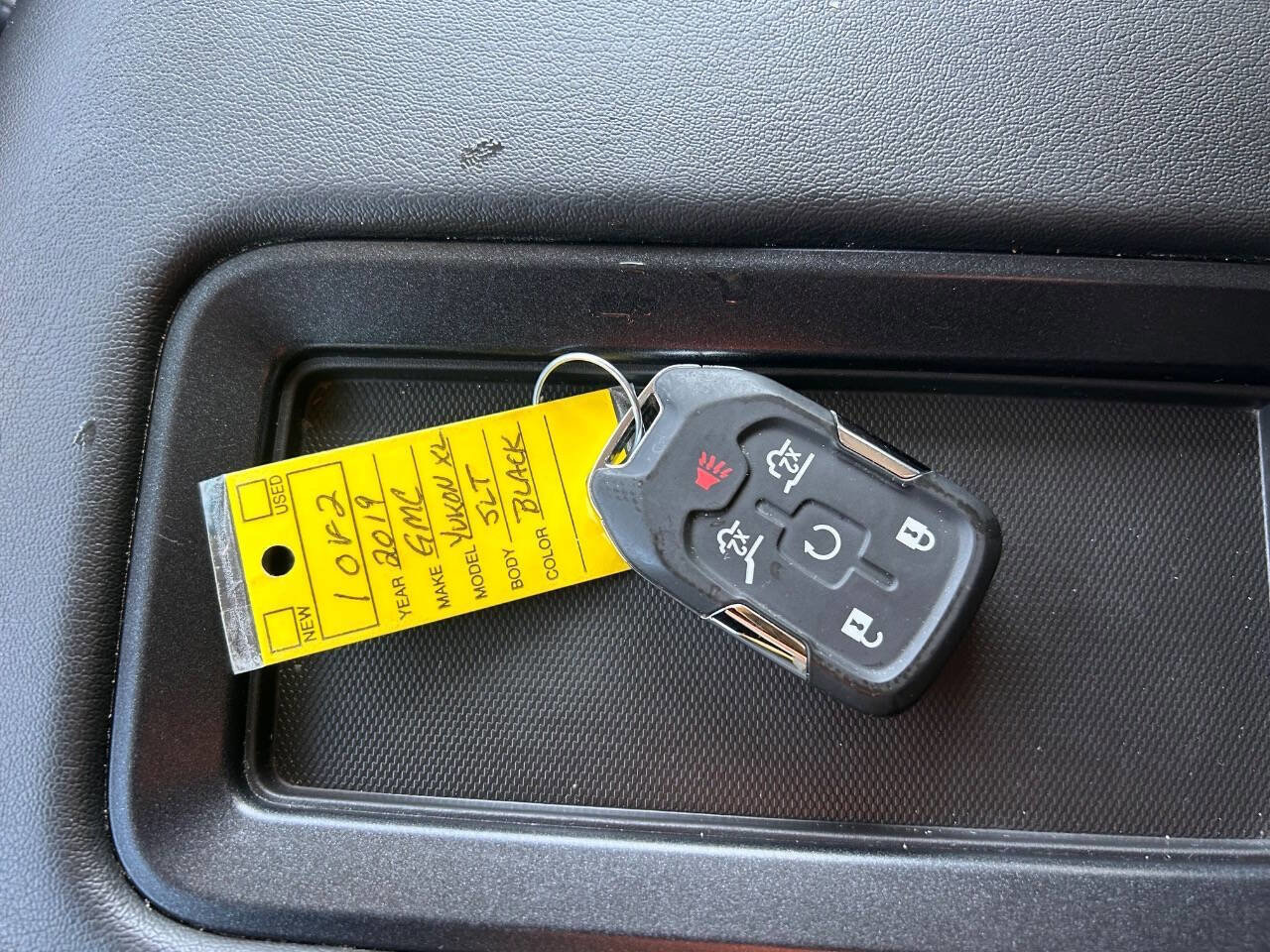 Used 2019 GMC Yukon XL SLT image 28