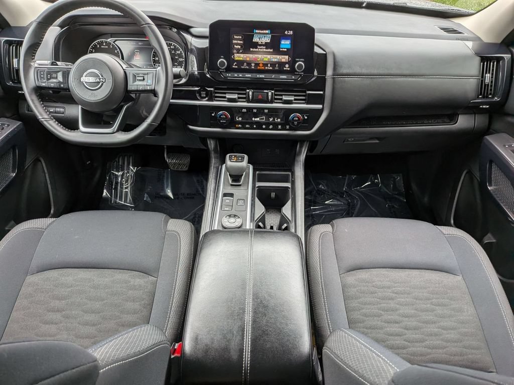 Used 2025 Nissan Pathfinder SV AWD/4WD image 41