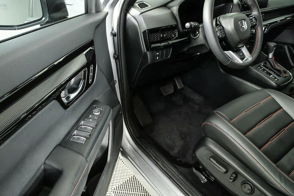 Used 2024 Honda CR-V Sport Touring image 8