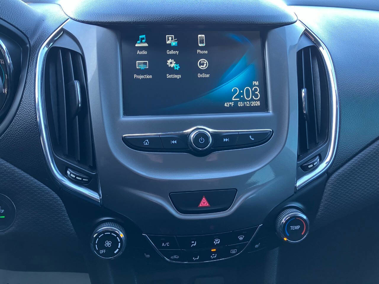 Used 2017 Chevrolet Cruze LT w/ Convenience Package FWD image 19