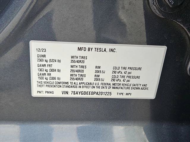 Used 2023 Tesla Model Y Long Range AWD/4WD image 26