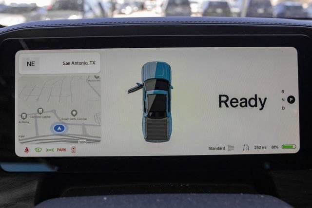 Used 2022 Rivian R1T Adventure image 18