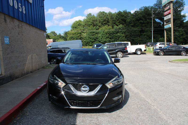 Used 2017 Nissan Maxima Platinum FWD image 2