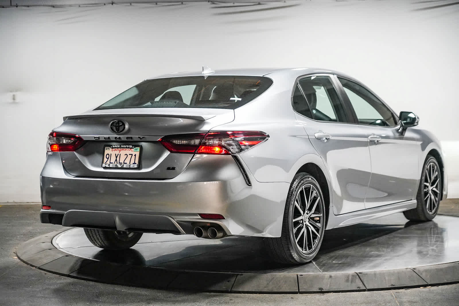 Certified 2024 Toyota Camry SE FWD image 7