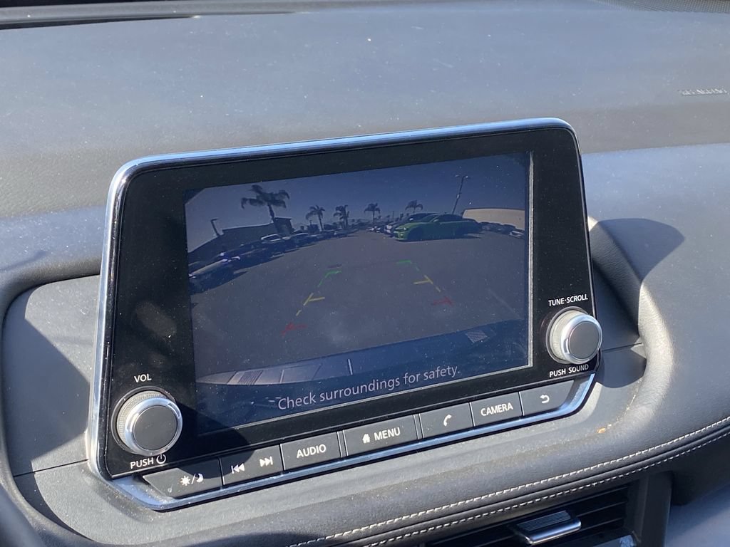 Used 2025 Nissan Rogue SV FWD image 10